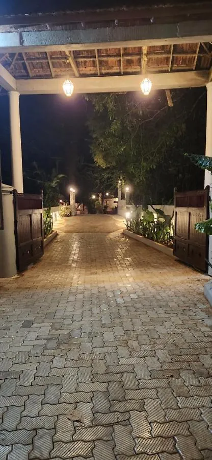 Kumarakom Tharavadu - A Heritage Hotel, Kumarakom By Perfect Stays 3*,