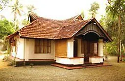 Resort Kumarakom Tharavadu - A Heritage Hotel, Kumarakom By Perfect Stays