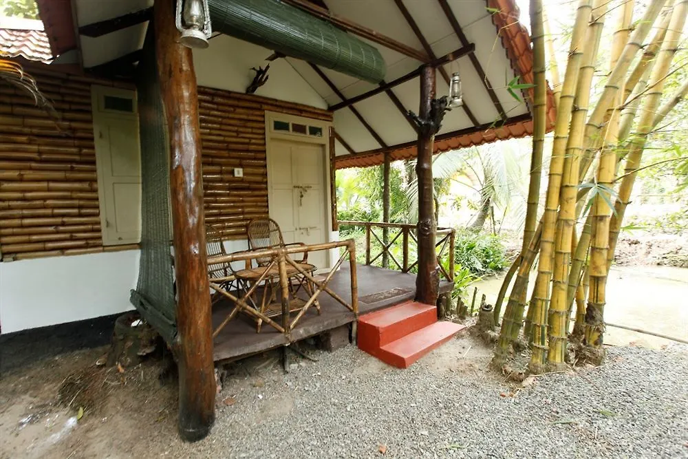 Kumarakom Tharavadu - A Heritage Hotel, Kumarakom By Perfect Stays